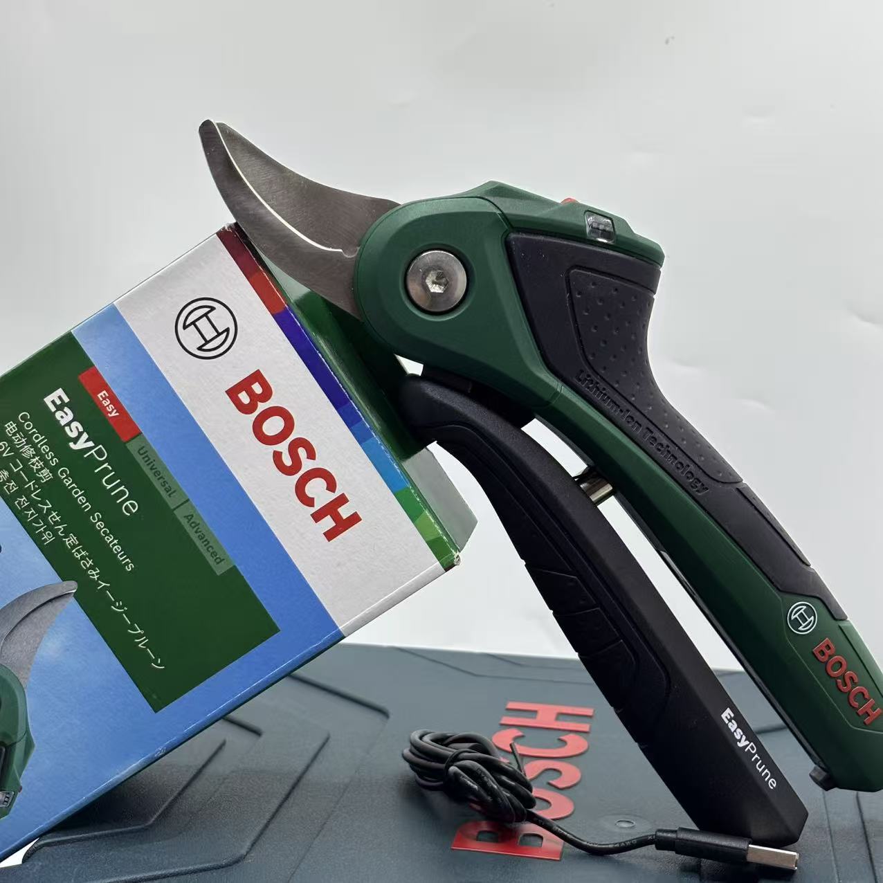 กรรไกรตัดกิ่งไร้สาย Bosch 3.6V - Smart Gardening บทวิจารณ์และราคา